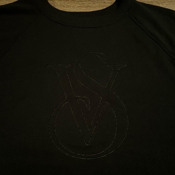 Victorias Secret | VS Embroidered Logo Pullover Sweatshirt in Black Size Medium - Picture 6 of 6